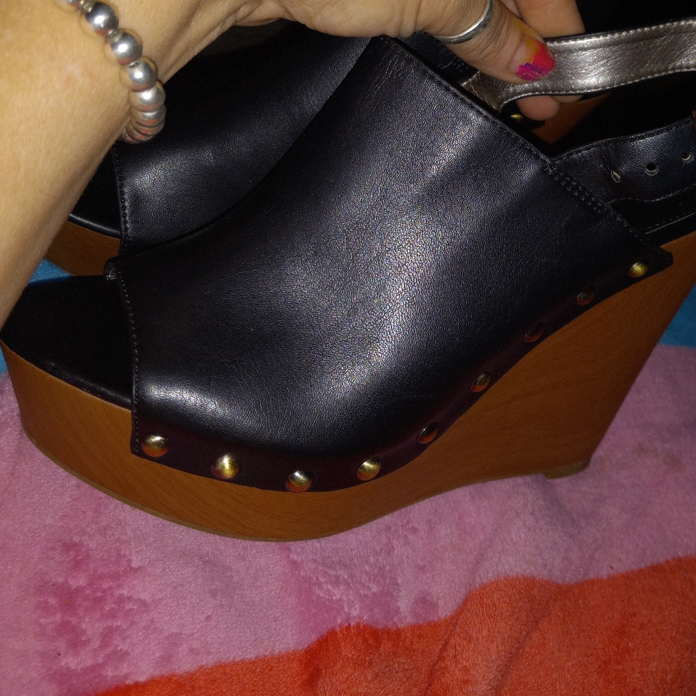 Circus by Sam Edelman Black and Brown Wedge Sandals